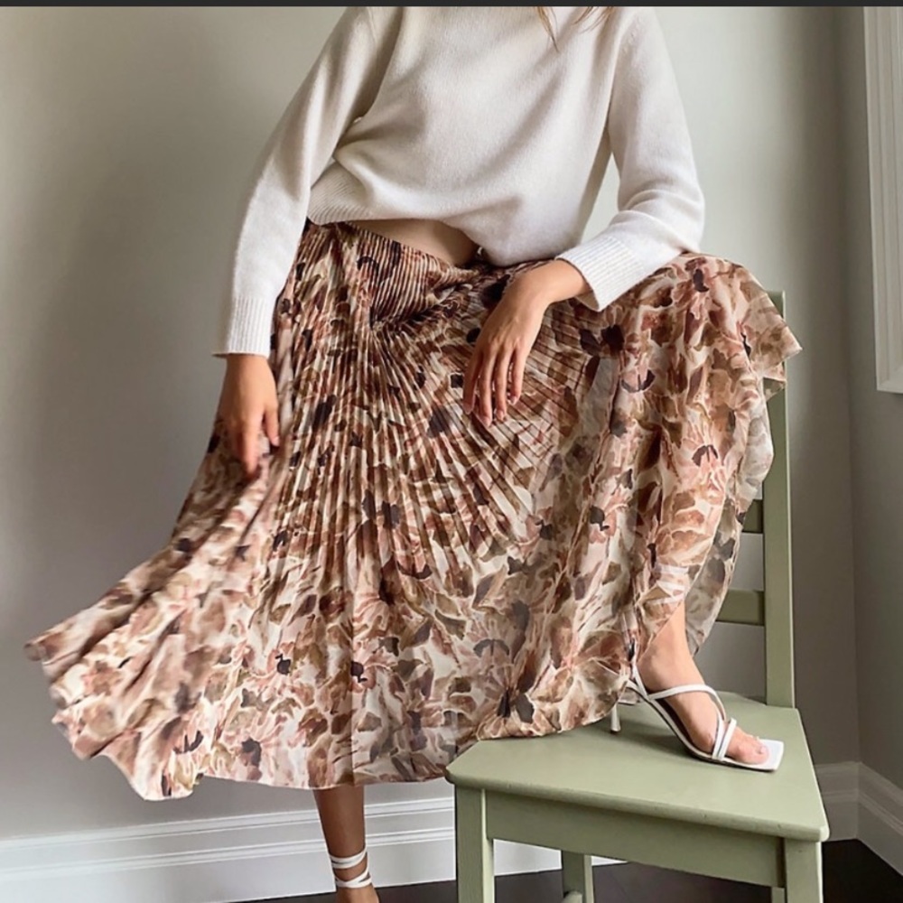 NWOT Aritzia twirl skirt